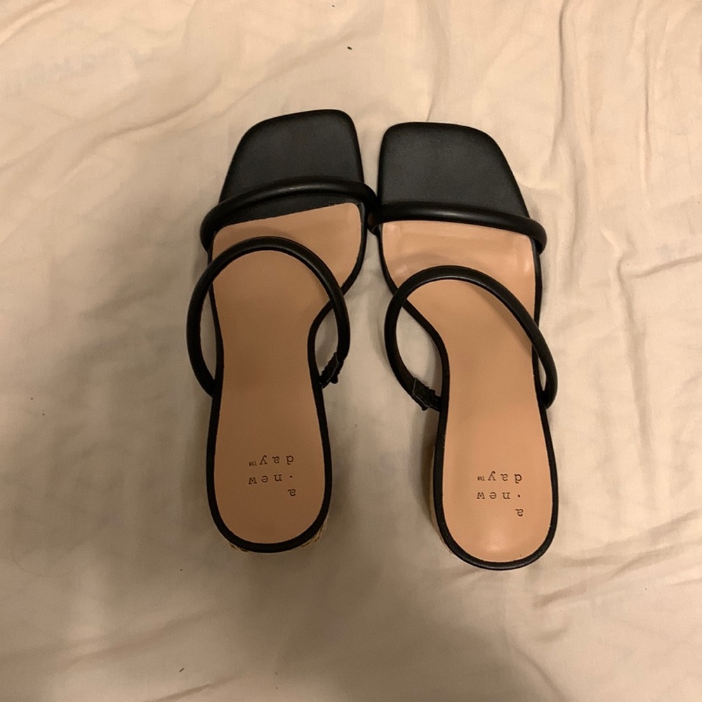 Target heels - Picture 2 of 4